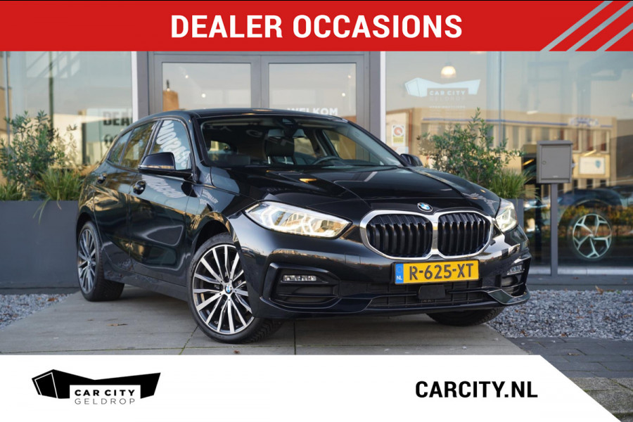 BMW 1-serie 118i Introduction Edition / Ambient / Camera / HIFI / Leder / 18 inch / Stoelverwarming