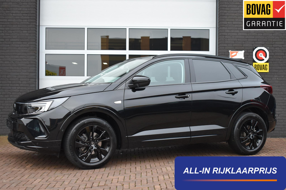 Opel Grandland X 1.2 Turbo 130PK Aut. Ultimate Black | Camera | Carplay | Stoelverwarm. | Incl Garantie