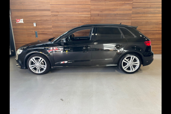 Audi A3 Sportback 35 TFSI S-Line Edition | Virtual | Massage | Vol leer | Camera | Full LED | Cruise | Bluetooth | Clima |