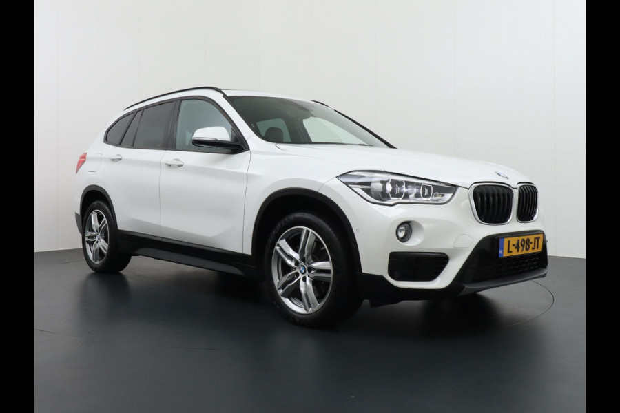 BMW X1 XDrive20i 4WD High Executive XLINE VAN 27.900 VOOR 25.877 EINDEJAARSVOORDEEL 2.023 | LEDER | PANO | STOELVERWARMING