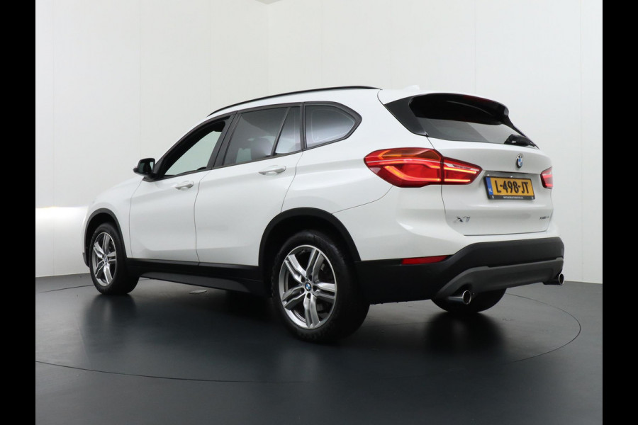 BMW X1 XDrive20i 4WD High Executive XLINE VAN 27.900 VOOR 25.877 EINDEJAARSVOORDEEL 2.023 | LEDER | PANO | STOELVERWARMING