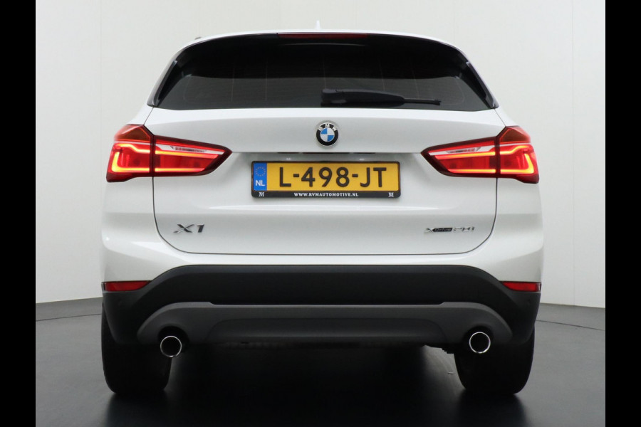 BMW X1 XDrive20i 4WD High Executive XLINE VAN 27.900 VOOR 25.877 EINDEJAARSVOORDEEL 2.023 | LEDER | PANO | STOELVERWARMING