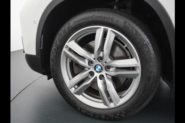 BMW X1 XDrive20i 4WD High Executive XLINE VAN 27.900 VOOR 25.877 EINDEJAARSVOORDEEL 2.023 | LEDER | PANO | STOELVERWARMING