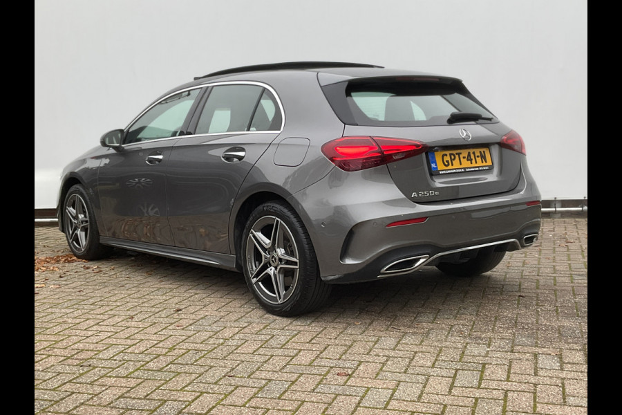 Mercedes-Benz A-Klasse 250 e PHEV AMG Line Facelift Pano.dak Sfeerverl Cam Led COMPLEET!