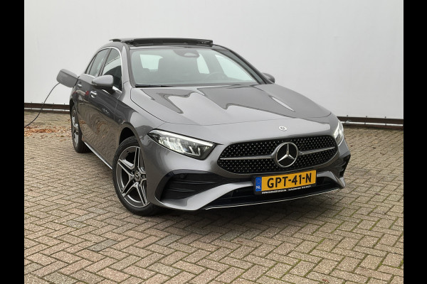 Mercedes-Benz A-Klasse 250 e PHEV AMG Line Facelift Pano.dak Sfeerverl Cam Led COMPLEET!