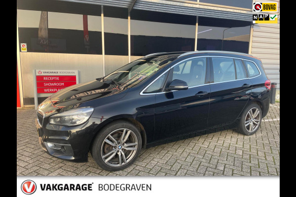 BMW 2 Serie Gran Tourer 220i Luxury 7 persoons / automaat / leer