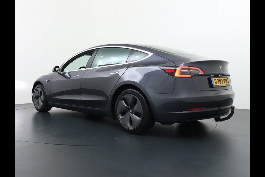 Tesla Model 3 Standard RWD Plus 60 kWh VAN: 25.900,- VOOR 19.770,- EINDEJAARSVOORDEEL: 6.130,- | TREKHAAK MET 1000KG TREKGEW.