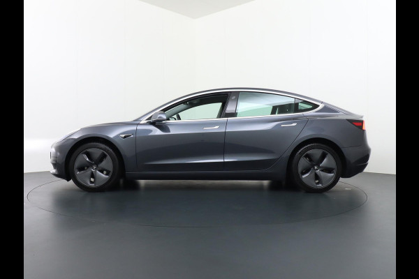 Tesla Model 3 Standard RWD Plus 60 kWh VAN: 25.900,- VOOR 19.770,- EINDEJAARSVOORDEEL: 6.130,- | TREKHAAK MET 1000KG TREKGEW.