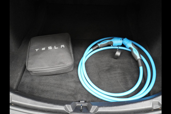 Tesla Model 3 Standard RWD Plus 60 kWh VAN: 25.900,- VOOR 19.770,- EINDEJAARSVOORDEEL: 6.130,- | TREKHAAK MET 1000KG TREKGEW.