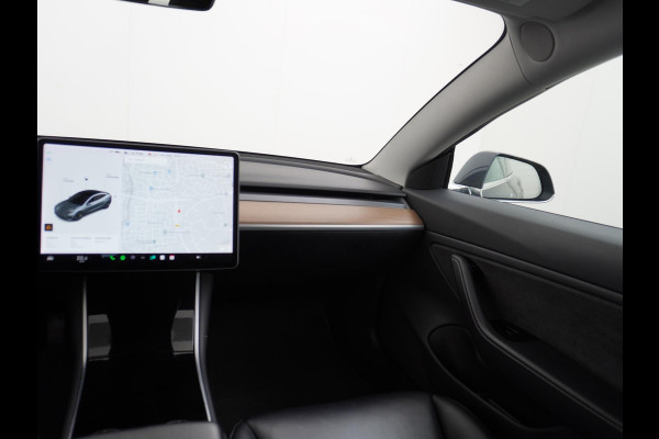 Tesla Model 3 Standard RWD Plus 60 kWh VAN: 25.900,- VOOR 19.770,- EINDEJAARSVOORDEEL: 6.130,- | TREKHAAK MET 1000KG TREKGEW.