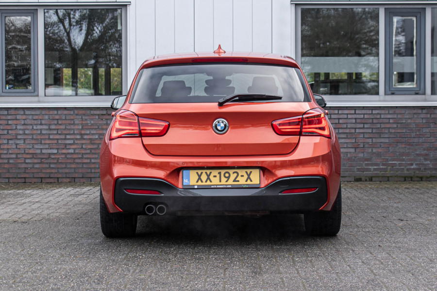 BMW 1-serie 125i M Sport | Handgeschakeld | Eindejaars opruiming van € 21.850.-