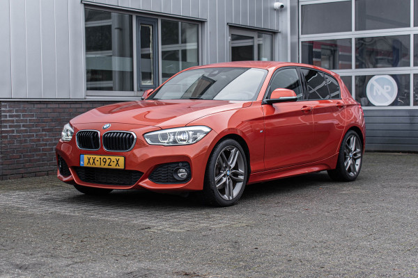 BMW 1-serie 125i M Sport | Handgeschakeld | Eindejaars opruiming van € 21.850.-