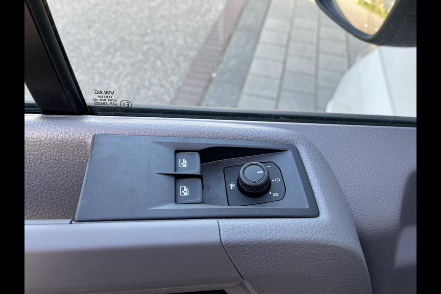 Volkswagen Crafter 35 2.0 TDI L4 Comfortline Bakwagen, Laadlift, Luchtvering. Apple Carplay, HOGE BAK!