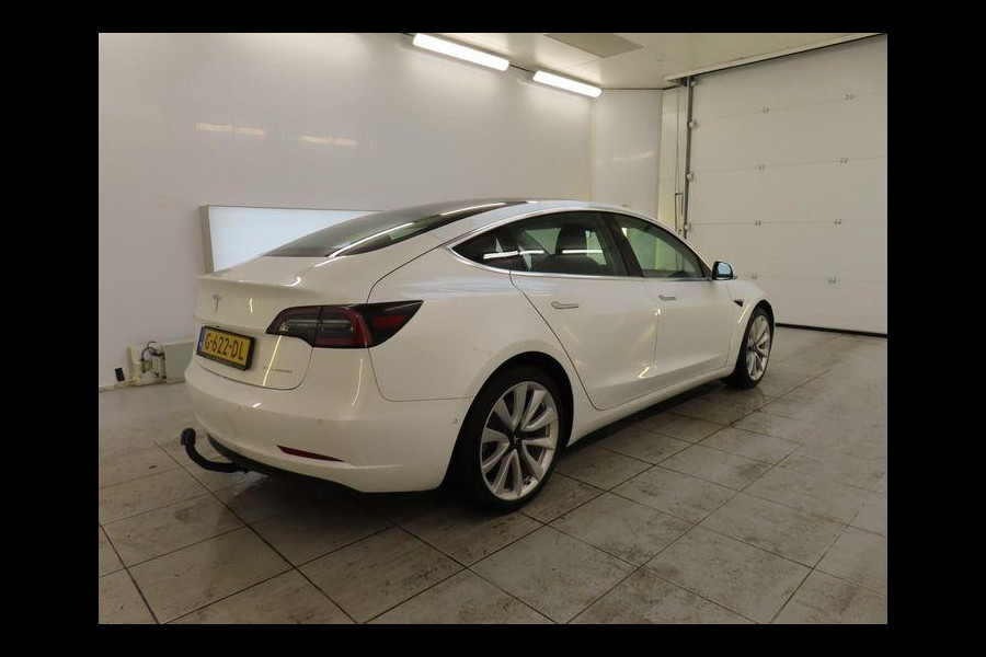 Tesla Model 3 Long Range AWD 75 kWh 19" LM Velgen Leder Full Self Driving LED Trekhaak Navi Autopilot Panoramadak Airco/ECC Stoelverwarming