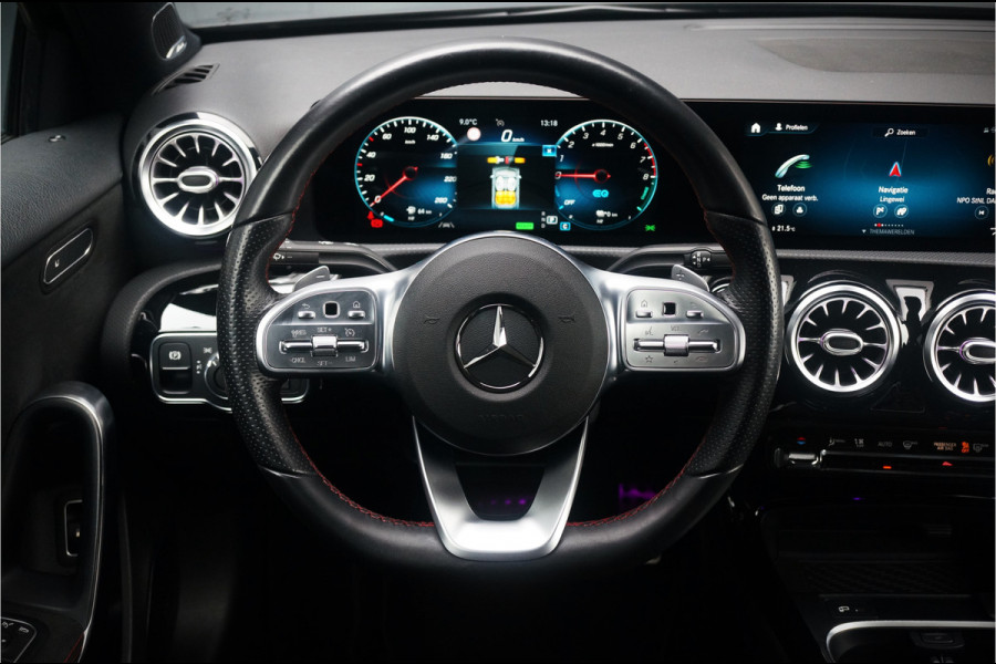 Mercedes-Benz A-Klasse 250 e Premium Plus AMG Line | Panoramadak | Burmester | Ambiance Verlichting | Keyless | Camera | Night Pakket | BTW | Automaat | Leer | Cruise Control |