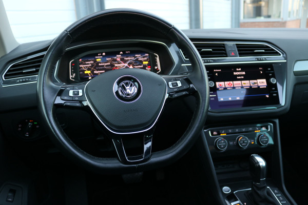 Volkswagen Tiguan 1.5 TSI ACT Highline R-line Autom Panodak Virtual cockpit Navi Led T-haak Bj:2020