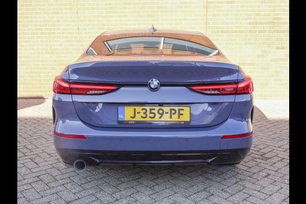 BMW 2 Serie Gran Coupé 218i Corporate High Executive | Demo | Navigatie | Carplay/Android Auto  | Head-up Dislpay | Blind Spot Assist | Adaptive Cruise Control | Camera | Parkeersensoren | Virtual Cockpit  | Ledverlichting Sfeerverlichting | Hifi systeem