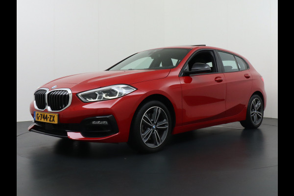 BMW 1-serie 118i AUT.8 Pano-dak Apple Carplay Android Auto PDC-v+a LED Navi-Pro Ecc Live Cockpit Pro Sportstoelen Executive Edition Sportlin Shadow-line 1/2 Leer Zwarte Hemel WiFi-vb. Connected Pack Pro Bluetooth Regen-Lichtsensor Cruise Control Lmv 1ste Eigenaar! Orig.NLse auto .