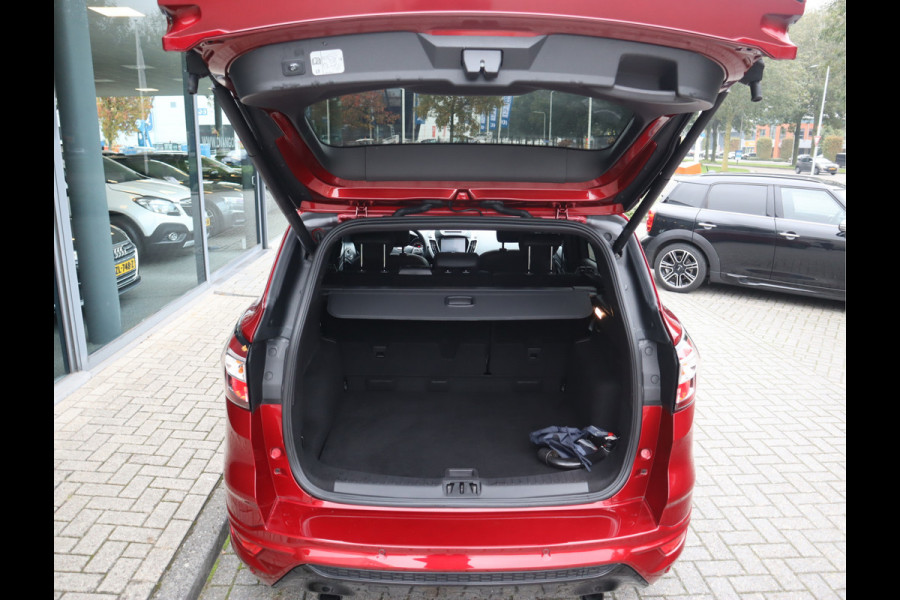 Ford Kuga 1.5 150 PK EcoBoost ST Line / Trekhaak