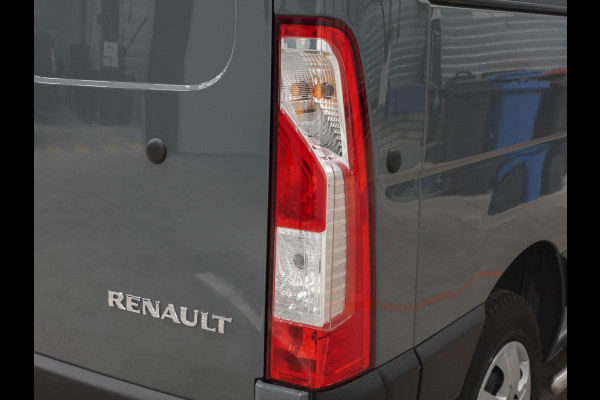 Renault Master T33 2.3 dCi 135PK L2H2 Work Edition Airco Cruise Camera Navi PDC Trekhaak