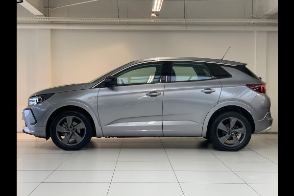 Opel Grandland 1.2 Turbo Level 2 Edition | Apple Carplay/Android Auto | Stoelverwarming | Stuurverwarming | All Season Banden | Parkeer Sensoren Voor/Achter |