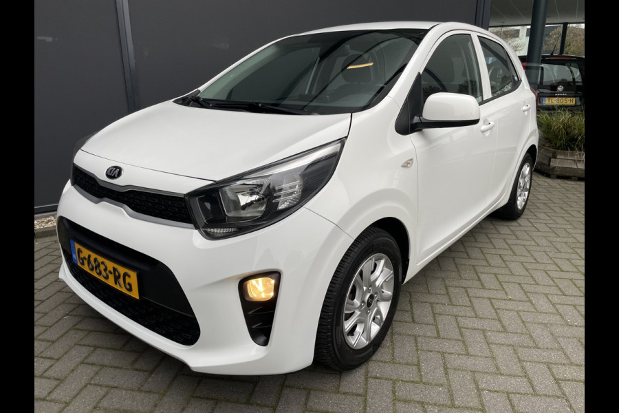 Kia Picanto 1.0 MPi DynamicPlusLine Climate control - Cruise control - Navi - A-uitrijcamera - MF-lederen stuurwiel - Ramen E-voor en achter - Apple CP/Android auto - A-bank in delen neerklapbaar