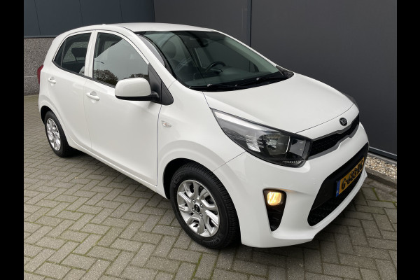 Kia Picanto 1.0 MPi DynamicPlusLine Climate control - Cruise control - Navi - A-uitrijcamera - MF-lederen stuurwiel - Ramen E-voor en achter - Apple CP/Android auto - A-bank in delen neerklapbaar