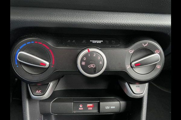 Kia Picanto 1.0 MPi DynamicPlusLine Climate control - Cruise control - Navi - A-uitrijcamera - MF-lederen stuurwiel - Ramen E-voor en achter - Apple CP/Android auto - A-bank in delen neerklapbaar