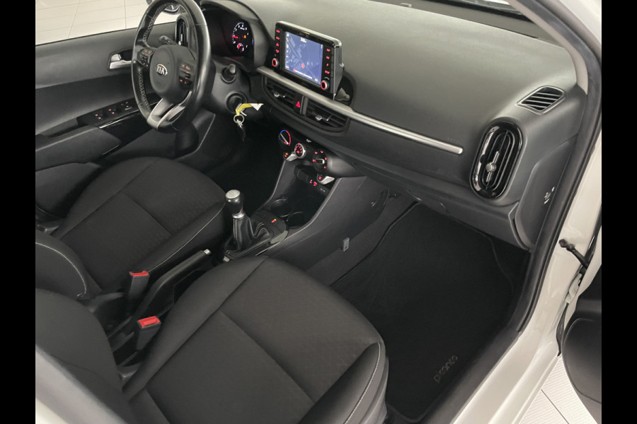 Kia Picanto 1.0 MPi DynamicPlusLine Climate control - Cruise control - Navi - A-uitrijcamera - MF-lederen stuurwiel - Ramen E-voor en achter - Apple CP/Android auto - A-bank in delen neerklapbaar