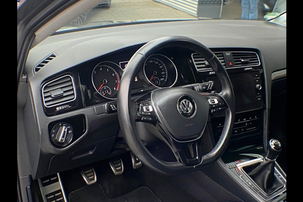 Volkswagen Golf 1.0 TSI Comfortline Business - Navigatie I Airco I LED I PDC I Sport velgen I Dealer onderhouden