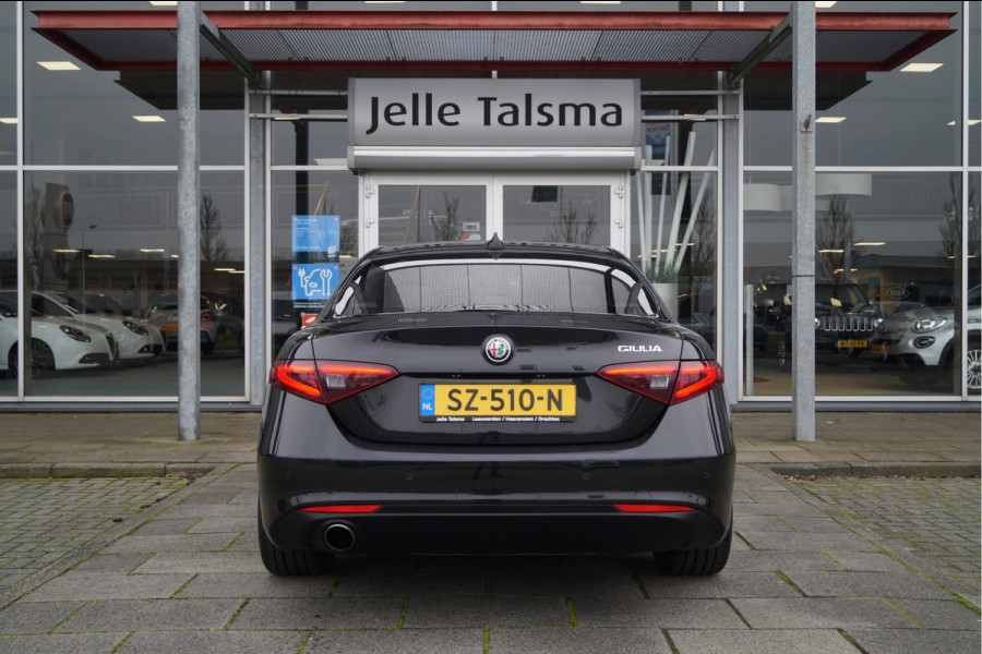 Alfa Romeo Giulia 2.0T Super 200PK AT | Stoel/stuur verwarming | 18" Velgen | Leer | Harman Kardon audio