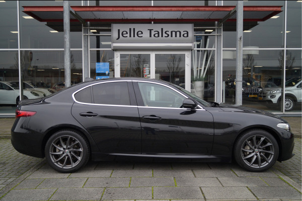 Alfa Romeo Giulia 2.0T Super 200PK AT | Stoel/stuur verwarming | 18" Velgen | Leer | Harman Kardon audio