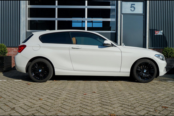 BMW 1-serie 118i High Executive, Origineel Nederlands! Navi Prof., Leder, Trekhaak, Parkeersensoren V+A, DAB, Premium HiFi, LED