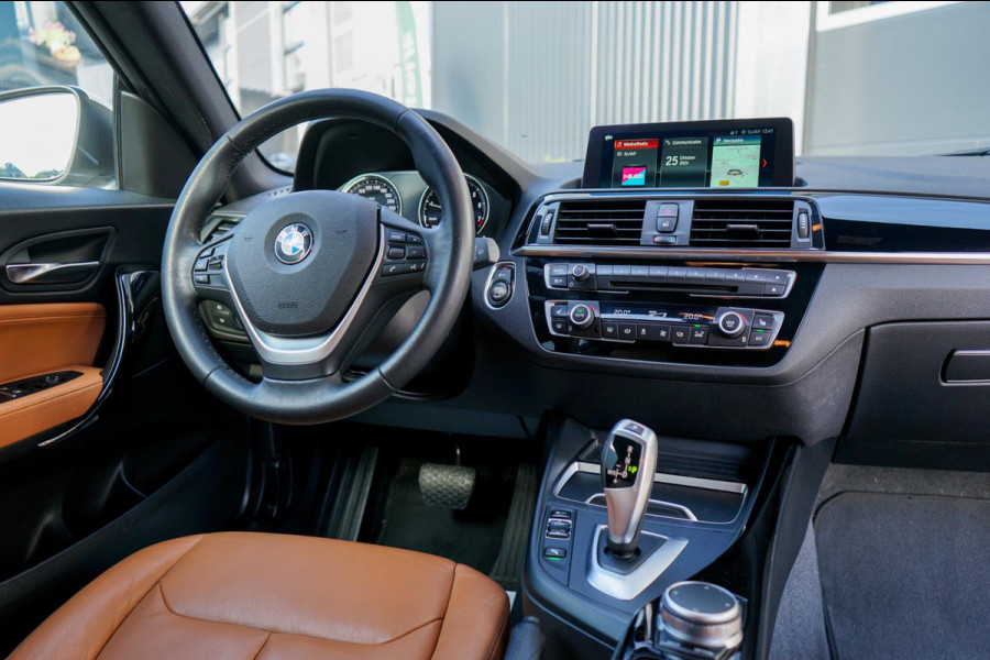 BMW 1-serie 118i High Executive, Origineel Nederlands! Navi Prof., Leder, Trekhaak, Parkeersensoren V+A, DAB, Premium HiFi, LED