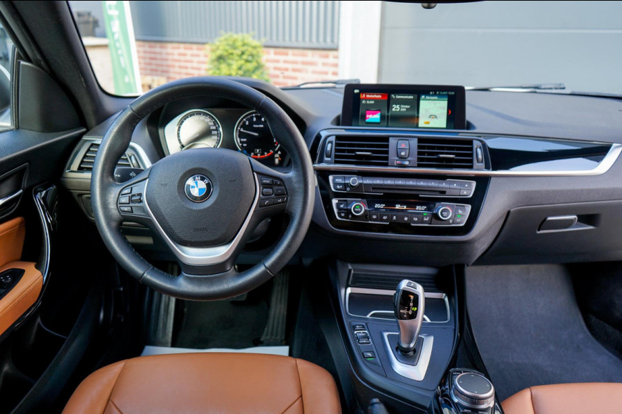 BMW 1-serie 118i High Executive, Origineel Nederlands! Navi Prof., Leder, Trekhaak, Parkeersensoren V+A, DAB, Premium HiFi, LED