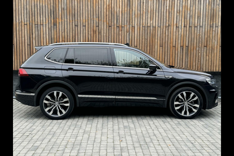 Volkswagen Tiguan Allspace 1.5 TSI R-line Automaat | Panoramadak | Stoelverwarming | Velours bekleding | LED verlichting | Dodehoek detectie | 20 inch lich