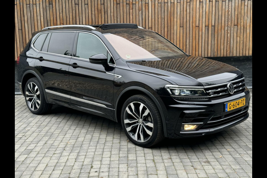 Volkswagen Tiguan Allspace 1.5 TSI R-line Automaat | Panoramadak | Stoelverwarming | Velours bekleding | LED verlichting | Dodehoek detectie | 20 inch lich