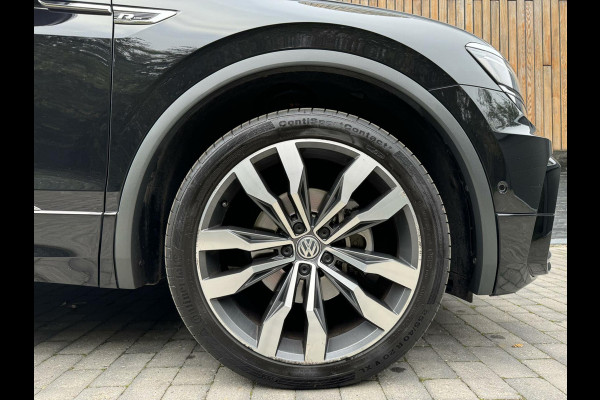 Volkswagen Tiguan Allspace 1.5 TSI R-line Automaat | Panoramadak | Stoelverwarming | Velours bekleding | LED verlichting | Dodehoek detectie | 20 inch lich