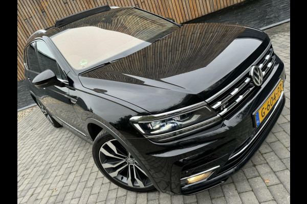 Volkswagen Tiguan Allspace 1.5 TSI R-line Automaat | Panoramadak | Stoelverwarming | Velours bekleding | LED verlichting | Dodehoek detectie | 20 inch lich