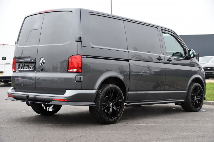 Volkswagen Transporter 2.0 TDI L1H1 PB Edition Highline Camera, Cruise, Carplay, LED, Stoelverwarming, Automaat, Multimedia, Sensoren, Standkachel, 150PK, UNIEK!