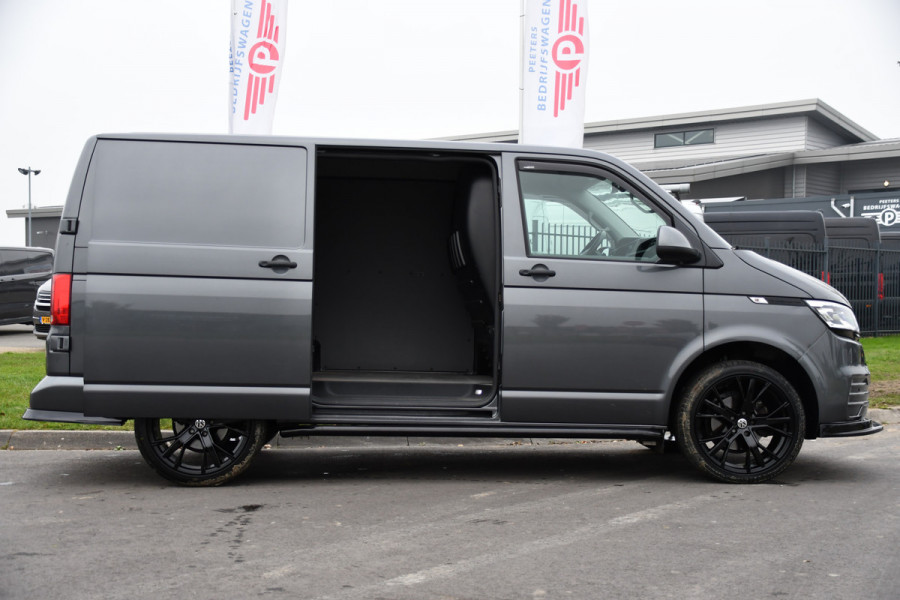 Volkswagen Transporter 2.0 TDI L1H1 PB Edition Highline Camera, Cruise, Carplay, LED, Stoelverwarming, Automaat, Multimedia, Sensoren, Standkachel, 150PK, UNIEK!