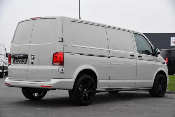 Volkswagen Transporter 2.0 TDI L2H1 30 Bulli Edition Camera, Cruise, Carplay, LED, Automaat, Sensoren, Multimedia, UNIEK!