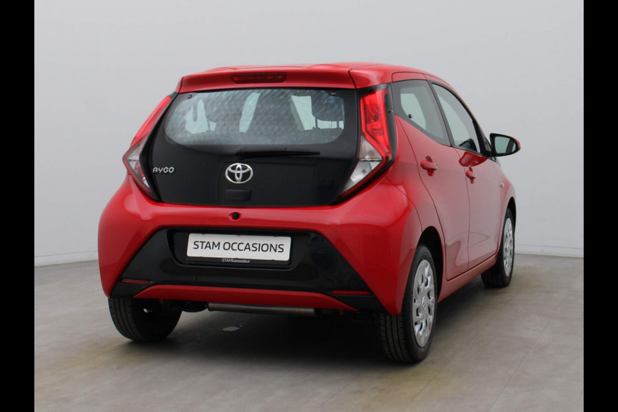 Toyota Aygo 73pk VVT-i x-play limited Airco | Camera | Carplay | Cruisecontrol | 5-Deurs