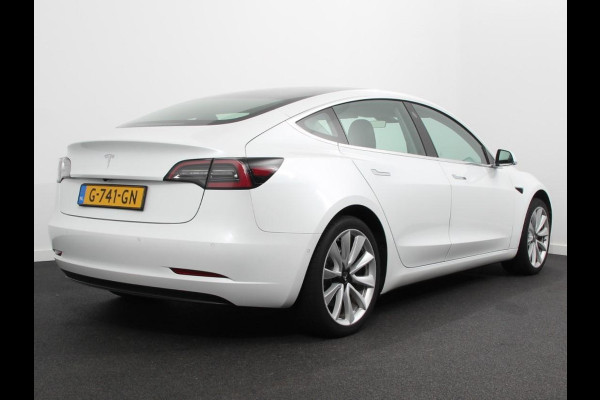 Tesla Model 3 RWD 60 kWh Standard Range Plus | Navigatie | Panorama dak | 360 camera | Parkeersensoren | Stoelverwarming | 19" lichtmetalen velgen | Ledverlichting Leder | Climate Control |