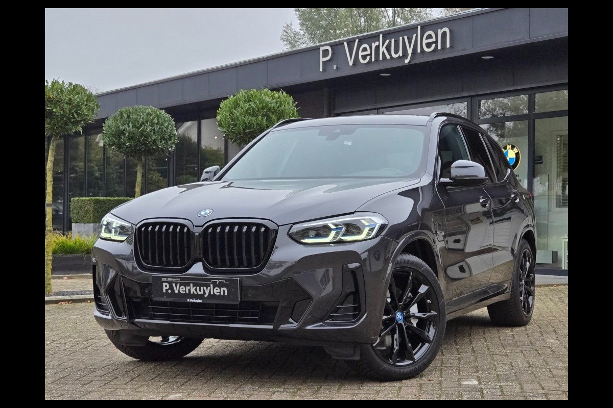 BMW X3 XDRIVE30E M SPORT I LASER I HEAD UP I TREKHAAK WEGKLAPBAAR I