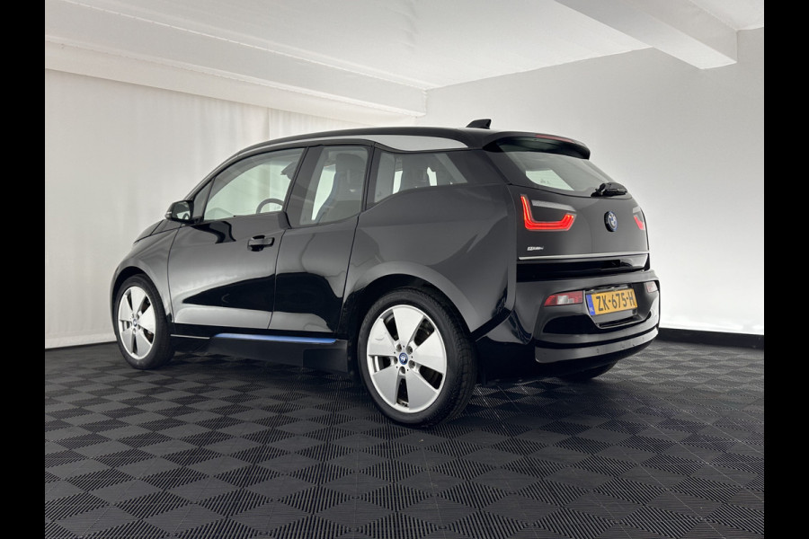 BMW i3 Basis 94Ah 33 kWh [ 3-Fase ] (INCL-BTW) *HEATPUMP | NAVI-FULLMAP | FULL-LED | DIGI-COCKPIT | COMFORT-SEATS | CCS-FASTLOADER | ECC | PDC | CRUISE | 19"ALU*