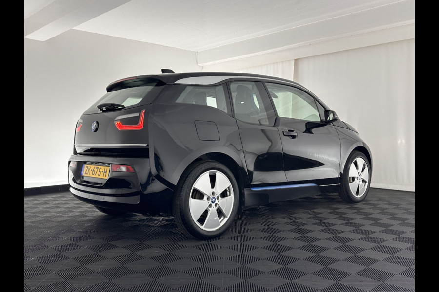 BMW i3 Basis 94Ah 33 kWh [ 3-Fase ] (INCL-BTW) *HEATPUMP | NAVI-FULLMAP | FULL-LED | DIGI-COCKPIT | COMFORT-SEATS | CCS-FASTLOADER | ECC | PDC | CRUISE | 19"ALU*