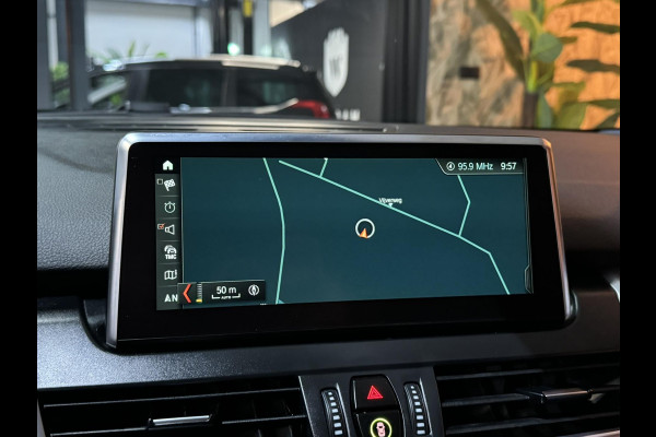 BMW 2 Serie Gran Tourer 218i 7p. M-Pakket Sport Garantie Leder Xenon Automaat Navigatie Rijklaar