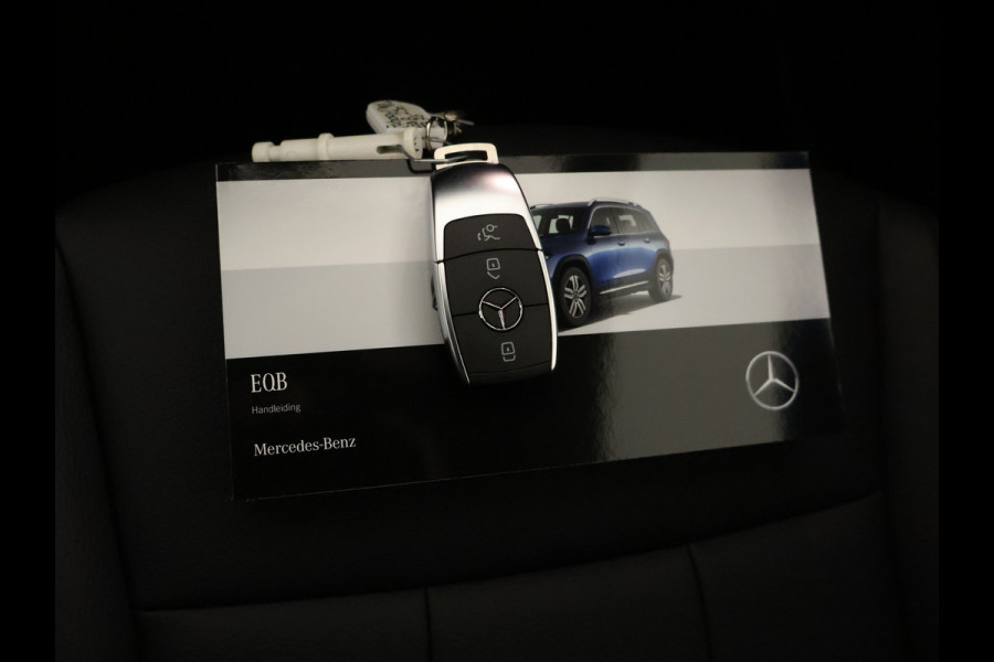 Mercedes-Benz EQB 250+ Luxury Line 7p. 71 kWh | Premium pakket | Parkeerpakket met achteruitrijcamera | KEYLESS-GO comfort pakket | EASY PACK achterklep | Dodehoekassistent | Spiegelpakket | Extra USB-poorten |