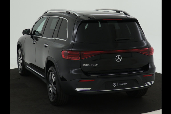 Mercedes-Benz EQB 250+ Luxury Line 7p. 71 kWh | Premium pakket | Parkeerpakket met achteruitrijcamera | KEYLESS-GO comfort pakket | EASY PACK achterklep | Dodehoekassistent | Spiegelpakket | Extra USB-poorten |